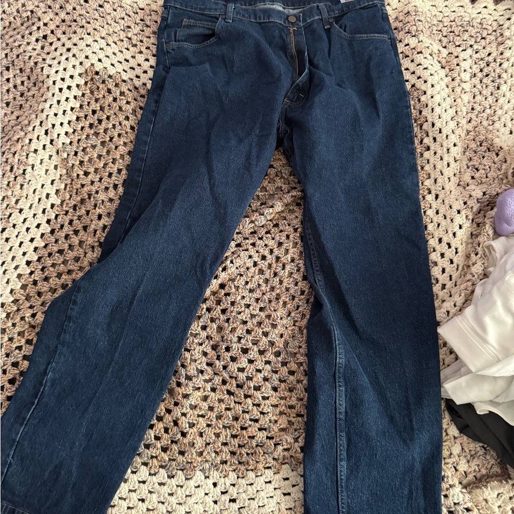 Wrangler Men's Deep Blue Relaxed Jeans